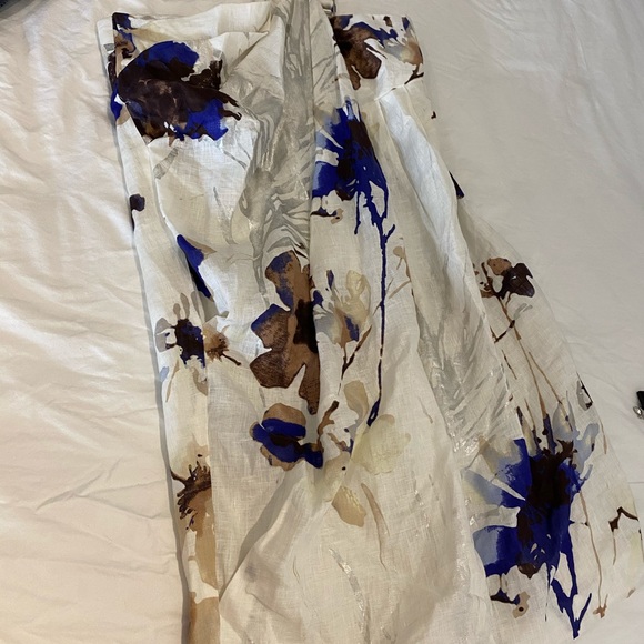 Dress - Picture 9 of 9